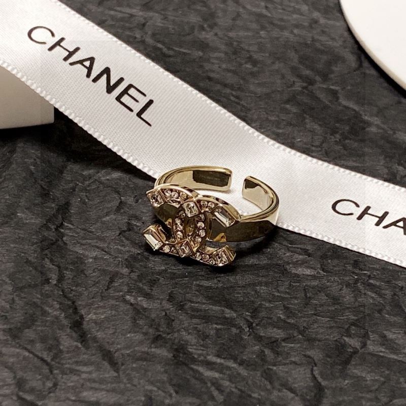 Ch**el rings